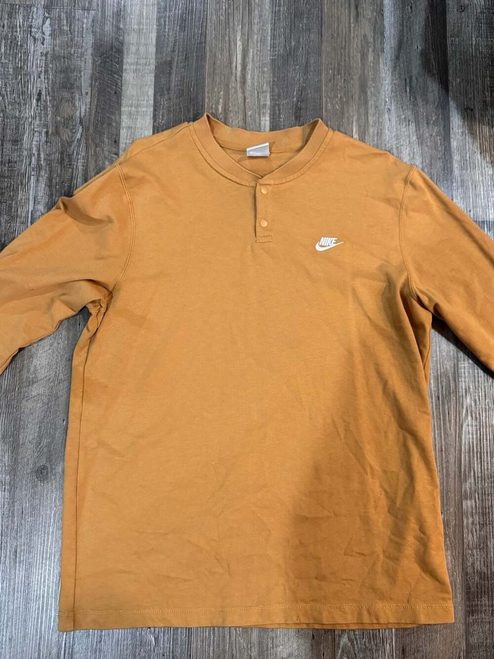 Nike Club Fleece Henley Long-Sleeve Shirt Mustard Gold Size L